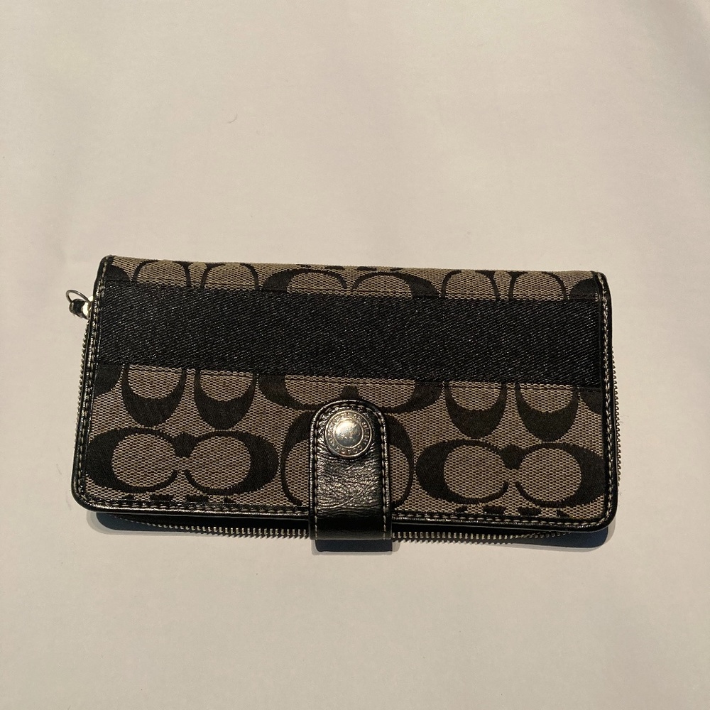 Coach wallet